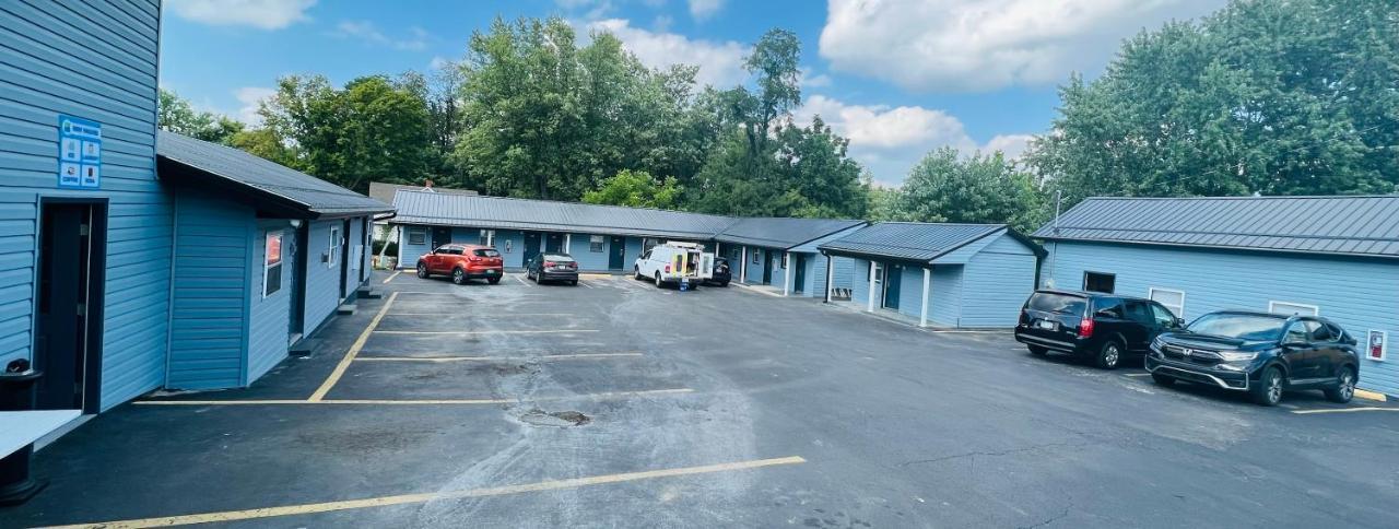 Hillsboro Inn & Suites Exterior foto